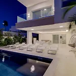 Olymp White Palace - The Ultra Luxury House *