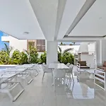 Olymp White Palace - The Ultra Luxury House