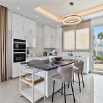 Olymp White Palace - The Ultra Luxury House *