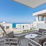 Сasa de vacaciones Olymp White Palace - The Ultra Luxury House *