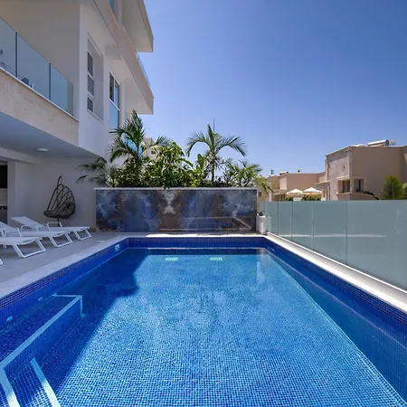 Casa de Férias Olymp White Palace - The Ultra Luxury House Kissonerga