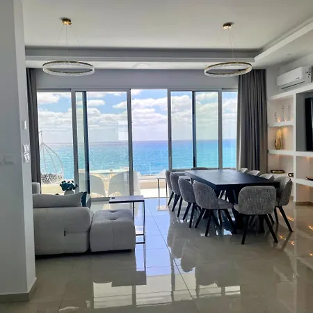 Olymp White Palace - The Ultra Luxury Beachfront House Semesterbostad