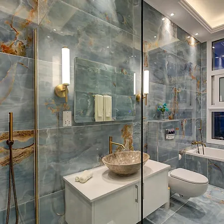 Olymp White Palace - The Ultra Luxury House * كيسونيجرا