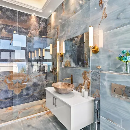 Olymp White Palace - The Ultra Luxury House Сasa de vacaciones *