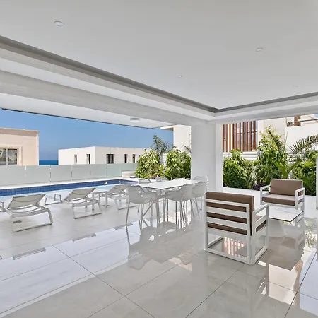 Olymp White Palace - The Ultra Luxury Beachfront House Κισσόνεργα