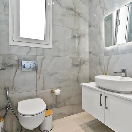 Feriehus Olymp White Palace - The Ultra Luxury Beachfront House Kissonerga