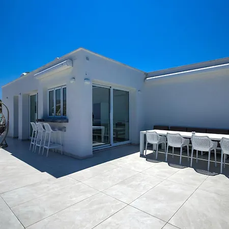 Olymp White Palace - The Ultra Luxury House 度假居 *