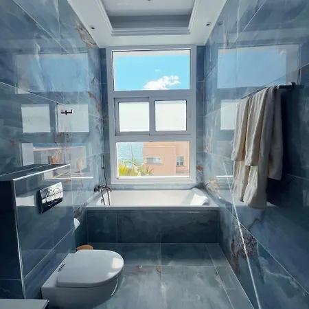 Olymp White Palace - The Ultra Luxury House 度假居