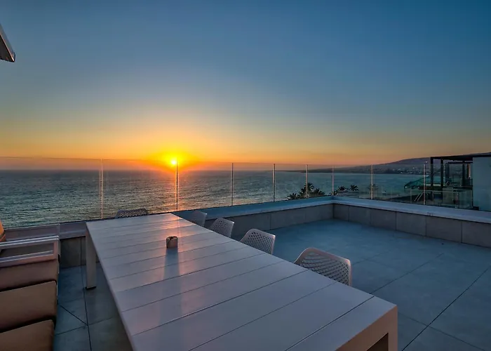 Olymp White Palace - The Ultra Luxury House Κισσόνεργα