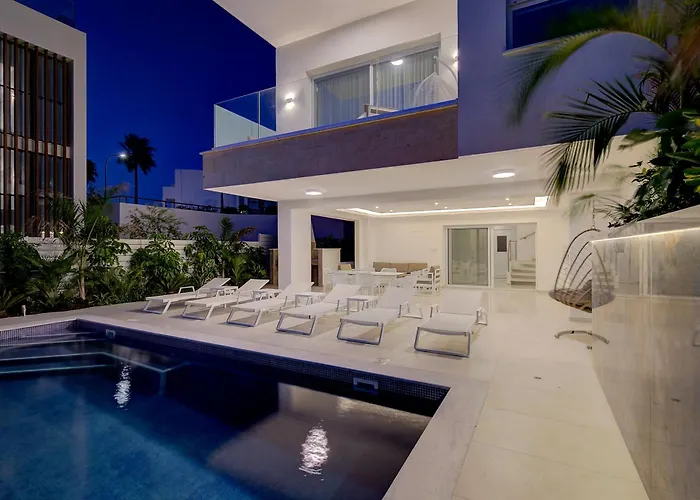 Olymp White Palace - The Ultra Luxury House *