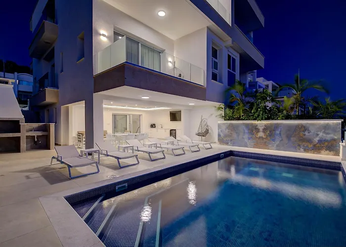 Olymp White Palace - The Ultra Luxury House Σπίτι διακοπών Κισσόνεργα