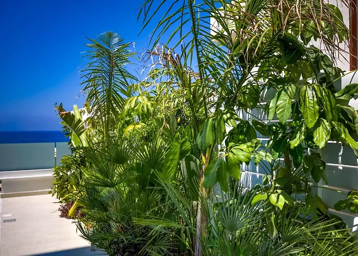 Olymp White Palace - The Ultra Luxury House Κισσόνεργα