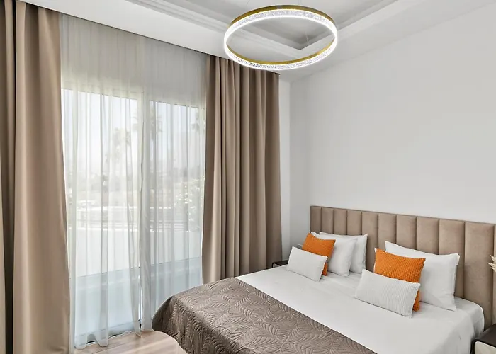 Olymp White Palace - The Ultra Luxury House * キッソネルガ