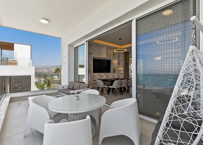 Olymp White Palace - The Ultra Luxury House 別荘 *