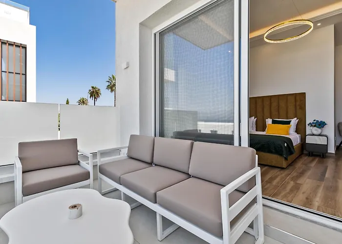 Olymp White Palace - The Ultra Luxury House 別荘 *