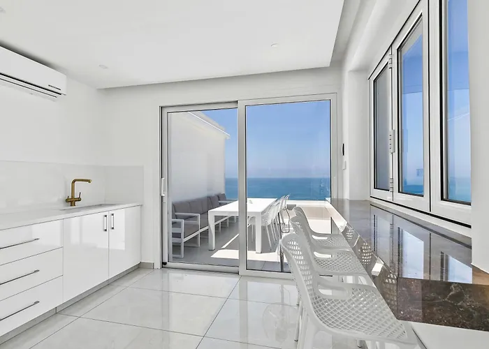 Olymp White Palace - The Ultra Luxury House