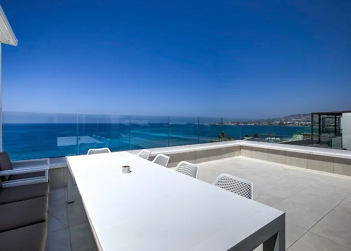 別荘 Olymp White Palace - The Ultra Luxury House キッソネルガ