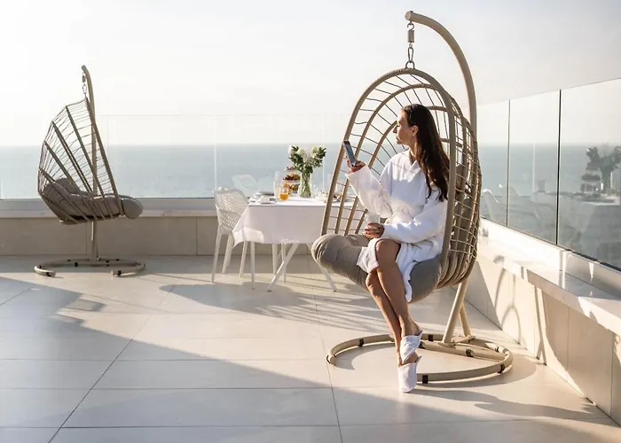 Olymp White Palace - The Ultra Luxury House * Κισσόνεργα